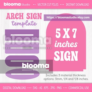 Könnte beinhalten: Eine digitale Download-Grafik mit einer Bogenschildvorlage. Das Design umfasst eine rosa Bogenform mit dem Text "5 X 7 inches SIGN". Die Vorlage enthält auch verschiedene Formen in Lilatönen. Der Text "ARCH SIGN template" wird in Rosa angezeigt.