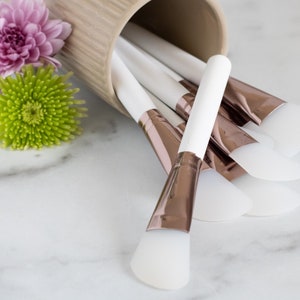 Face Mask Brush