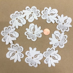 10 Stück weisse Blüten Applikationen Baumwolle (0,95 Euro/Stück)
