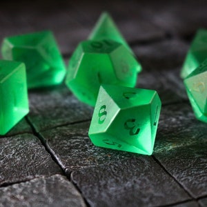 Hand Carved Raised Green Zircon Glass (And Box) Polyhedral Dice DND Set