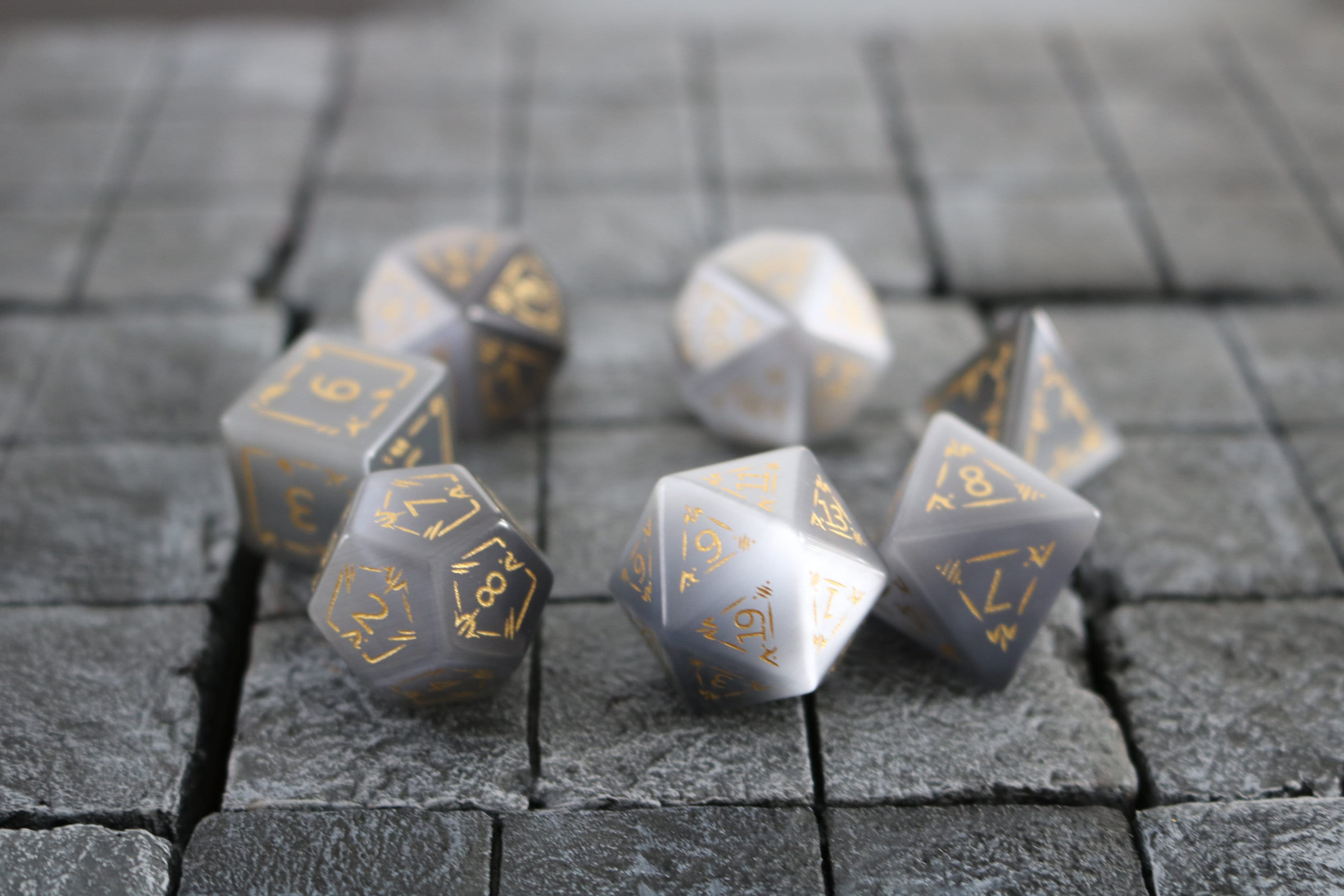 Lot De 7 Dés Polyédriques RPG à Paillettes - Jeu De Dés Pour Donjons Et Dragons, Pathfinder, MTG - Bleu