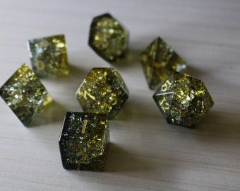 Dark Sun Forge Fire Glass Green And Yellow (And Box) Polyhedral Dice DND Set