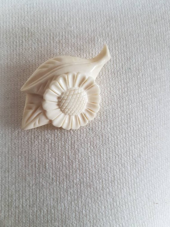 Amazing floral early creamcolored celluloid brooc