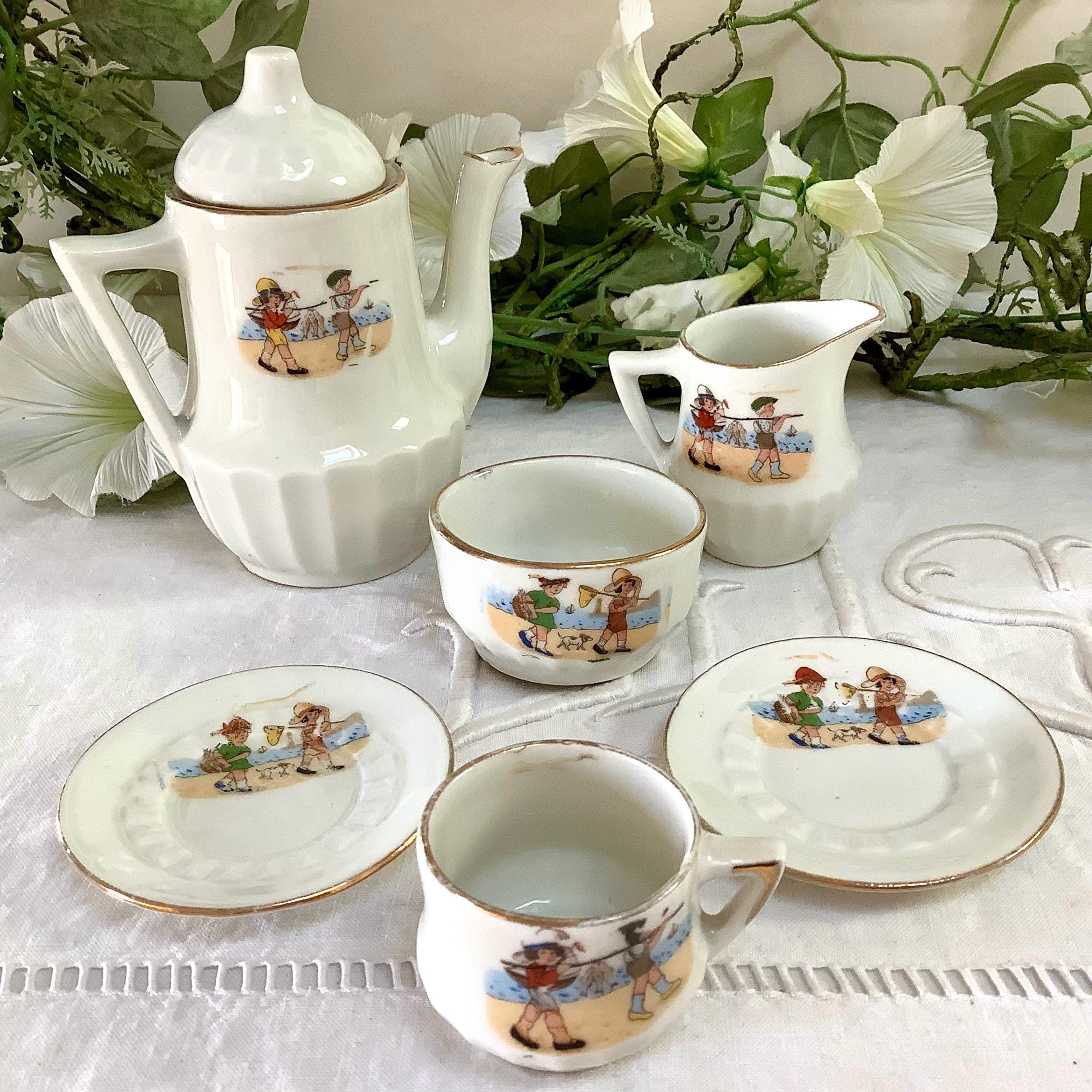 DINETTE DE POUPEE ANCIENNE Service à thé XIX XX ? porcelaine