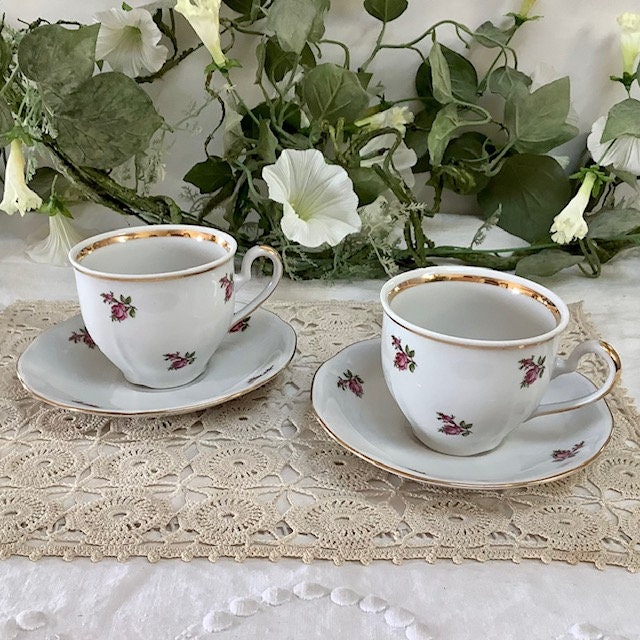 Tasses et Sous Tasses à Café Vintage Porcelaine Roses