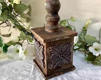 Bougeoir pilier pique cierge bois sculpté vintage ht 43 cm - B