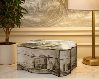 Extremely Rare Hand Painted Grisaille Belgian Bois de Spa Box - c. 1760