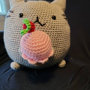 Cute Large Pusheen with Ice Cream