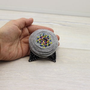 Felt flower brooch Felt Grey flowers Felt rose Brooches fabric flower brooch Gift for women Felt decoration Felt jewelry Wedding brooch