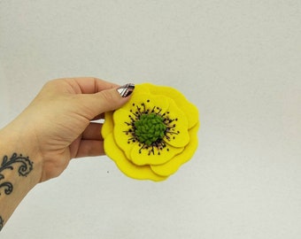 Poppy Felt Brooch Flower, Brooch Yellow Poppy Flower from felt, Luxury Brooch Yellow Poppy