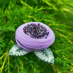 Violett Filz Blumen Brosche lila Blumen violett Rose Broschen Stoff Blumen Brosche Geschenk für Frauen Filz-Dekoration Filzschmuck Hochzeit