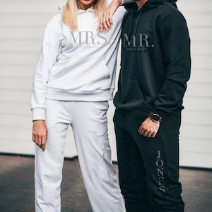 Mr and Mrs Sweatshirts: Custom Honeymoon Matching Couple Set
