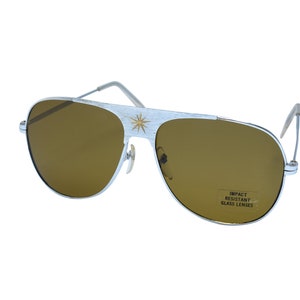 70s Vintage Aviator Sunglasses: Silver Metal Frame with Gold Star