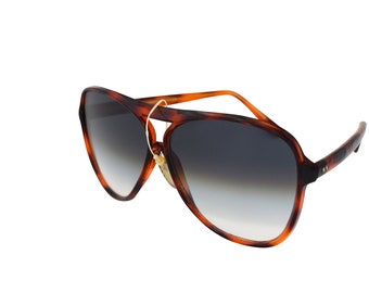 Vintage 70s Oversized Aviator Sunglasses: Tortoise Brown Frame, Gradient Lenses