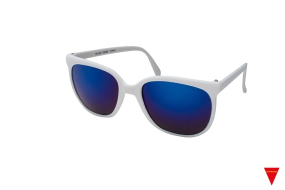 White mirrored wayfarer sunglasses hotsell