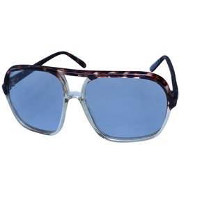 Original 1970’s Vintage Oversize Sunglasses Clear Tortoise Frame with Color Changing Glass Lenses, Transitional Dark Lens