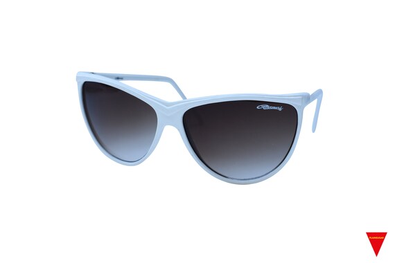 70's White Cat Eye Sunglasses, Ravonni Optical Qu… - image 3