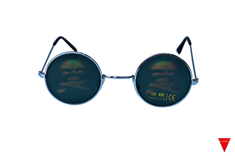 May include: Round, mirrored sunglasses with a silver frame and black arms. The lenses are dark green and have a reflective coating. The sunglasses have "UV 400 | PROTECTION | CE" printed on the right lens.
