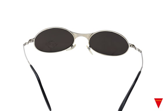 VINTAGE 90s Y2K Metallic Silver Wrap Sunglasses - Deadstock Vintage Unisex Y2K Style Silver Sports Wrap Around  main image 3
