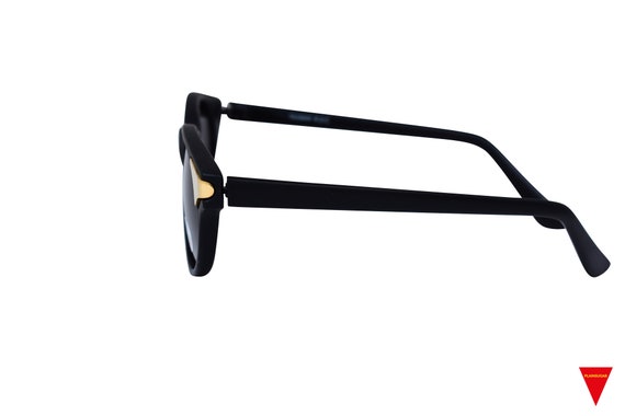 80's Black Cateye Sunglasses with Gold Ends Thin … - image 4