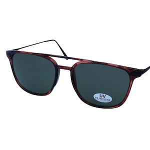 80s Vintage Aviator Sunglasses: Tortoise Brown Plastic Frame, UV Lenses
