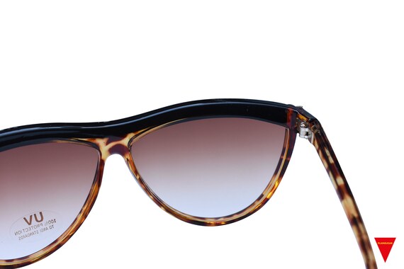 Vintage 80s Tortoise Cat Eye Sunglasses: Brown & … - image 5