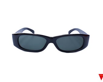 Gafas de sol negras rectangulares de los 90: estilo vintage Y2K