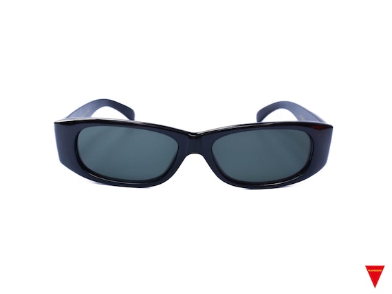 90s Rectangular Black Sunglasses: Vintage Y2K Style