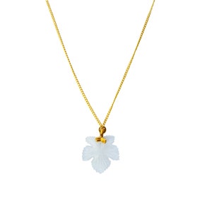 90&#39;s Kids Necklace for Girls, Dainty White Flower Necklace, Pendant, Choker, White Flower Leaf and Gold Necklace