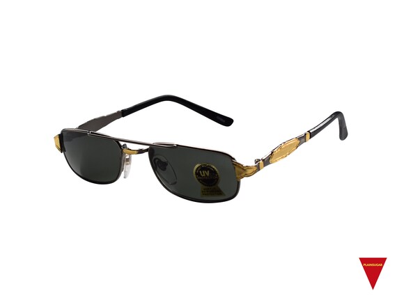Occhiale da sole dall'ampio frontale squadrato con fangs in Nero da Donna | Roberto Cavalli Occhiale da sole dall'ampio frontale squadrato con fangs in Nero da Donna | Roberto Cavalli