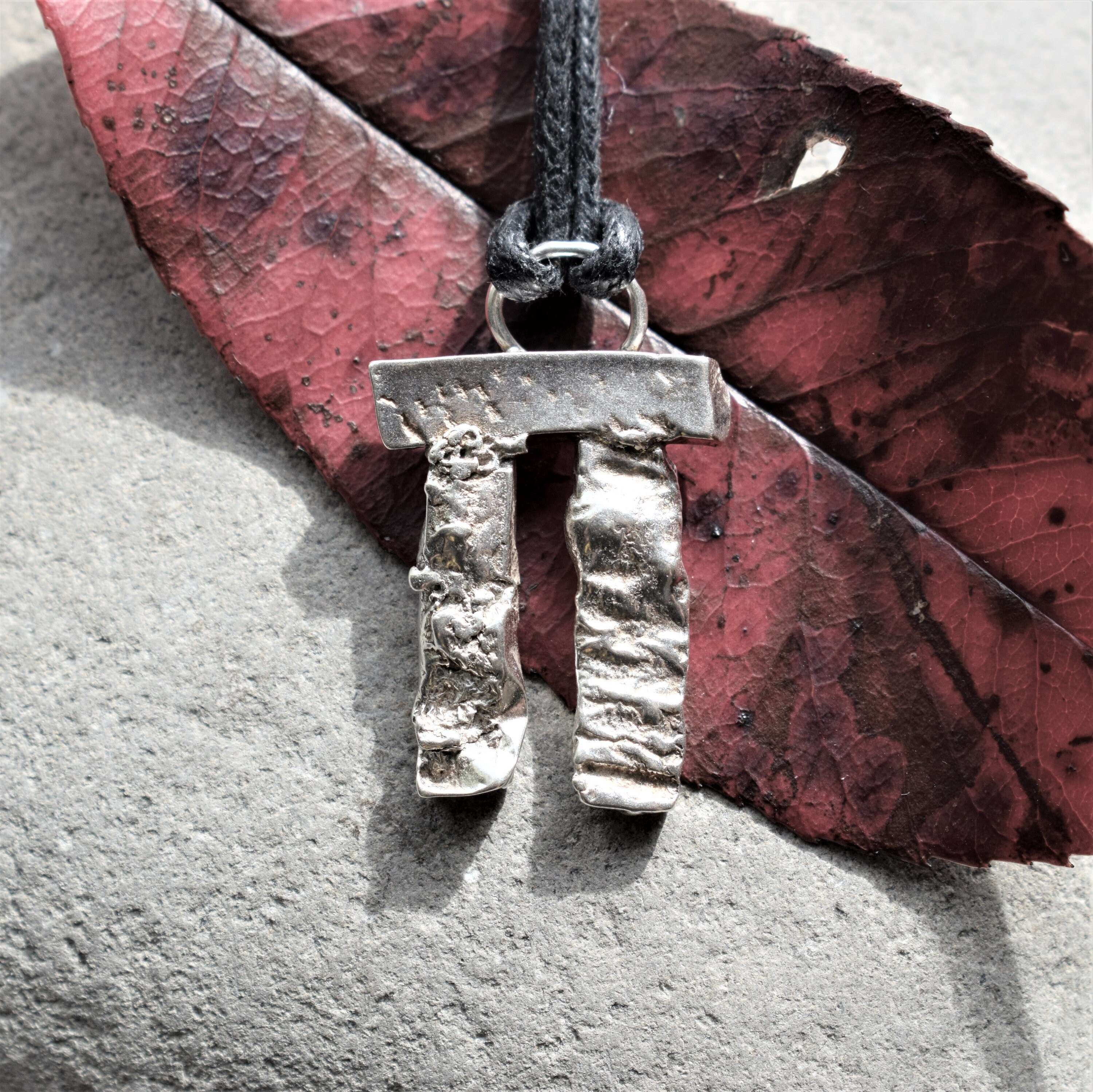 ◆STONEHENgE◆ Silver Necklace SA25A22P Sterling Silver Stonehenge Pendant - small – Evie Spicer