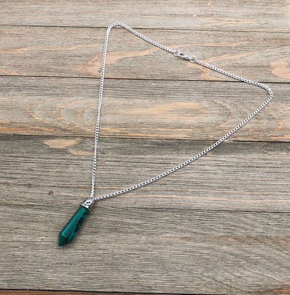 グリーンクリスタル風ペンダントネックレス - Etsy 日本