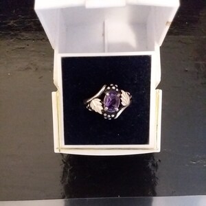Vintage Sterling Silver Amethyst Ring 2.6g Ring Size 8.25