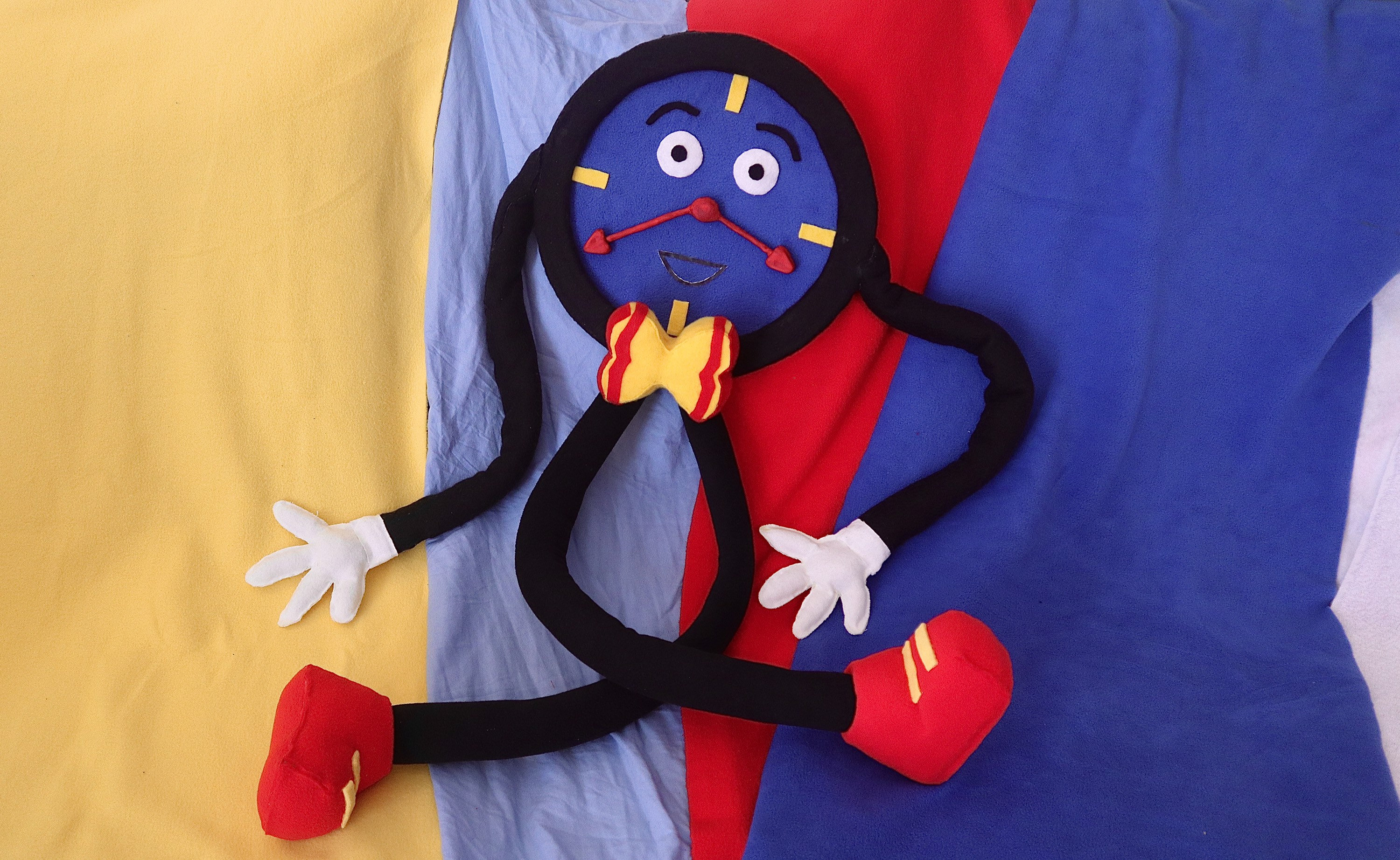 Dhmis Clock Cosplay