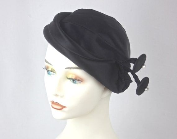 Vintage cocktail hat with fancy detail antennae a… - image 1