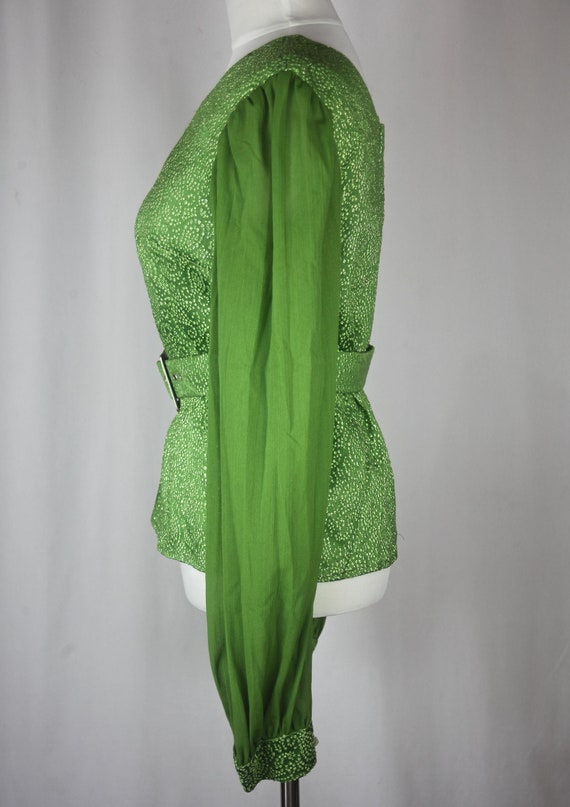 Vintage sparkly top, dressy 70s medium lime green… - image 4