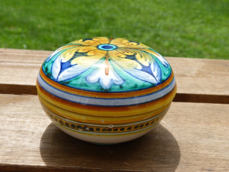 Gialletti Giulio Deruta Dec A Mano Glazed Ceramic Trinket Pod Ceramiche