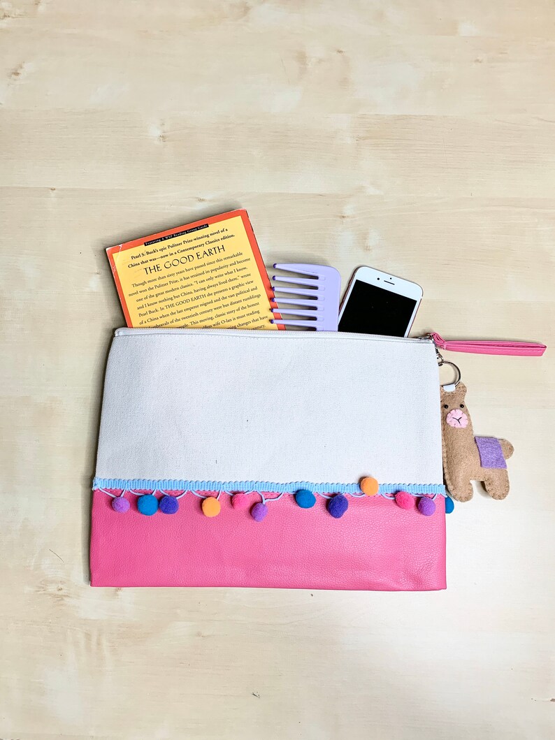 Pom Pom Canvas Clutch Purse with Felt Llama Keychain