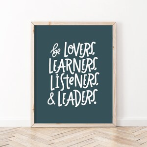 Positive Affirmationen Wandkunst | Seien Sie Liebhaber, Lernende, Zuhörer und Leiter | Mentale Gesundheit Poster | Klassenzimmer Dekor | Kinderzimmer Dekor