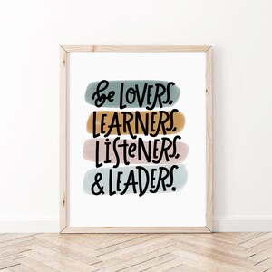 Positive Affirmationen Wandkunst | Seien Sie Liebhaber, Lernende, Zuhörer und Leiter | Mentale Gesundheit Poster | Klassenzimmer Dekor | Kinderzimmer Dekor
