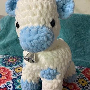 Cow plushie