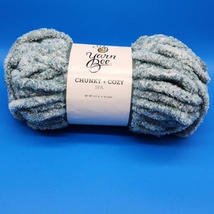 Yarn Bee Yarn Chunky Knit Velvet “Silver”