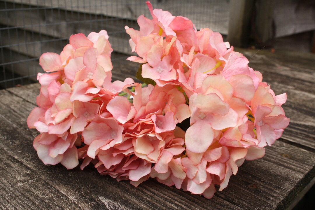 5 X Blush Pink / Peach Silk Hydrangea Flower Sprays / Bush 12cm Flower