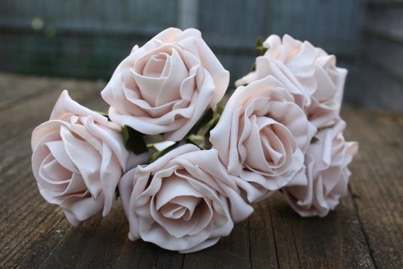 6 x VINTAGE DUSKY PEACH COLOURFAST FOAM OPEN COTTAGE ROSES 6cm BRIDAL WEDDING