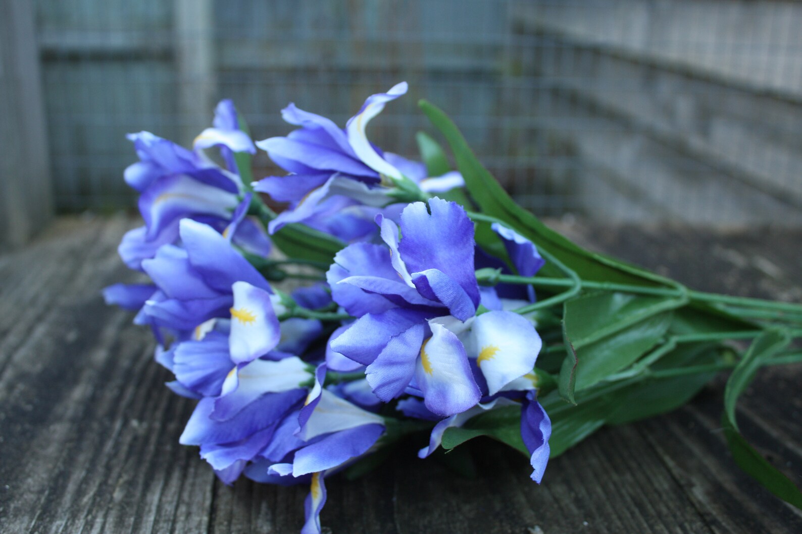 8 x Rich Blue Silk Iris Flower sprays / bush on wired stems Etsy