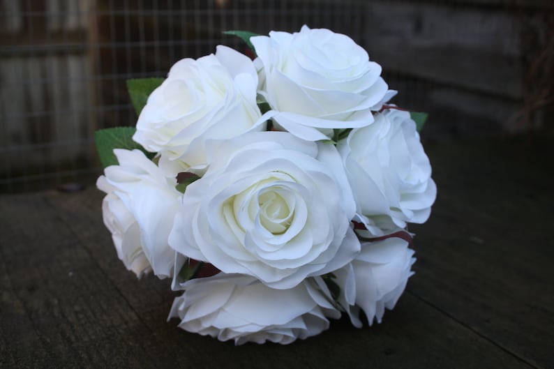 SILK ROSES 7cm TIED BUNCH SMALL BOUQUET 7 x BRIDAL WHITE PALEST IVORY