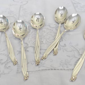 6 Tablespoons Place Spoons Gaiety Wm Rogers and Son Vintage Silver Plate International Silver