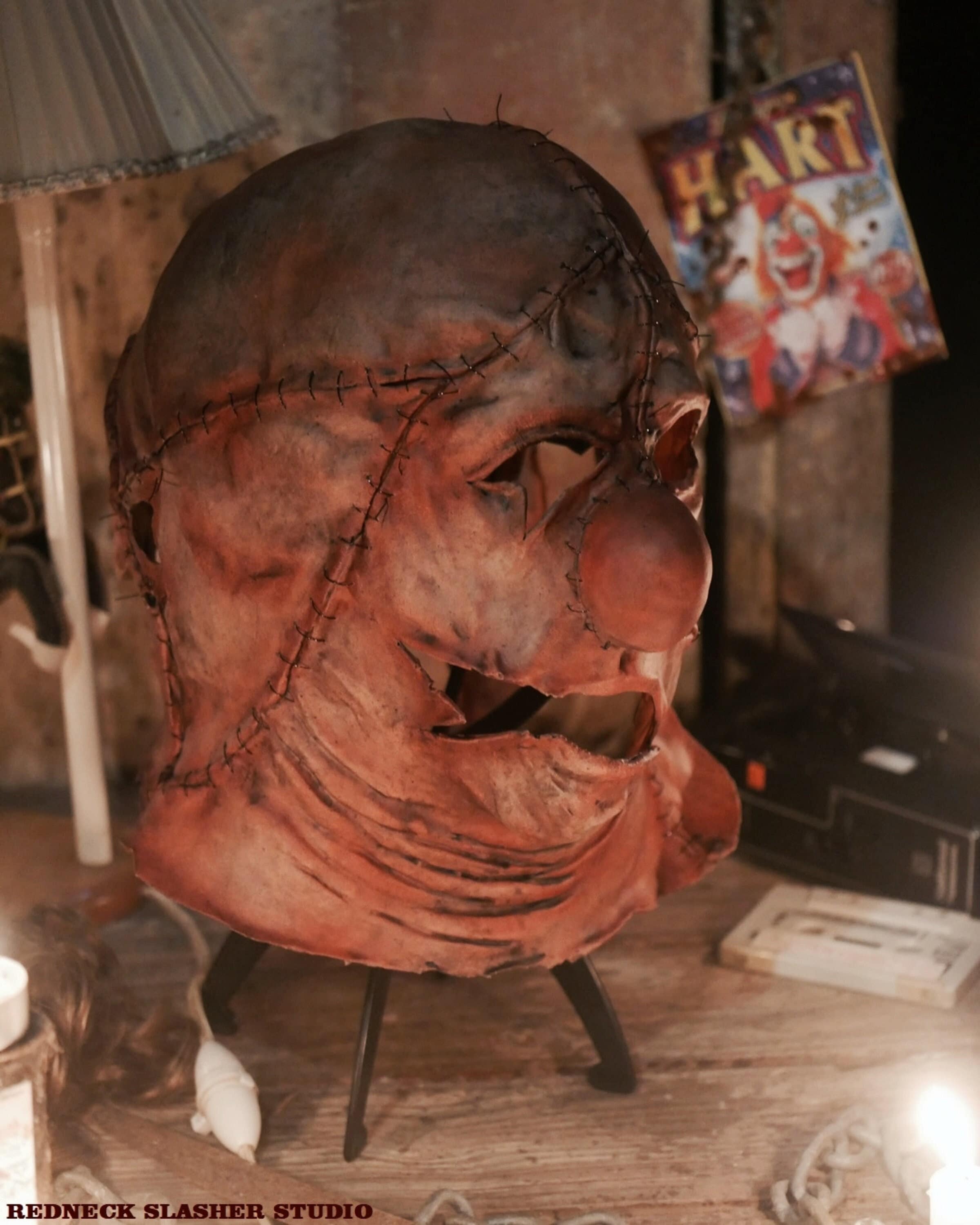 Leatherclown Mask Horror Clown Art Skin Gore Halloween Leatherface Creepy  Chainsaw Massacre Scary Not Freddy Jason Terrifier Bust Myers - Etsy Israel, image size:2400x3000