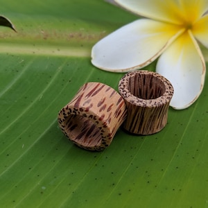 Pair Organic Hand Carved Coconut Wood Double Flared Flesh Tunnels with Simple Cutout Plugs Gauged Earring 8G 6G 4G 2G 0G 00G 1/2&quot; 11/16&quot;