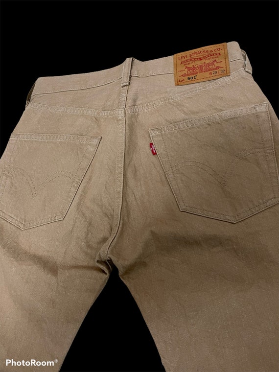 tan levis 501
